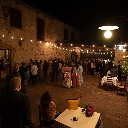 Albergo Ristorante Da Vestro Monticiano Dış mekan fotoğraf