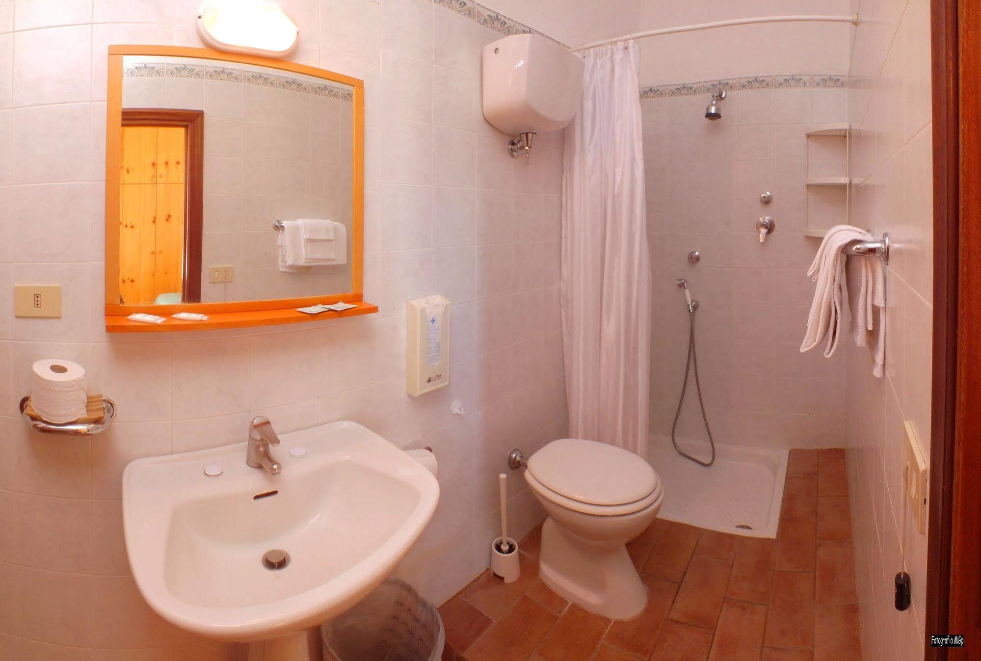 Albergo Ristorante Da Vestro Monticiano Dış mekan fotoğraf