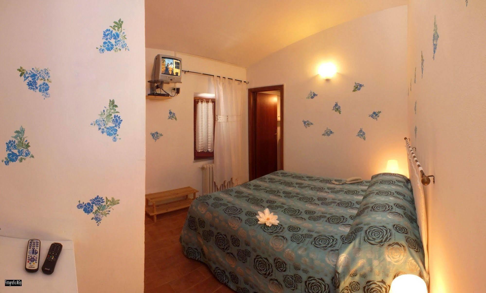 Albergo Ristorante Da Vestro Monticiano Dış mekan fotoğraf