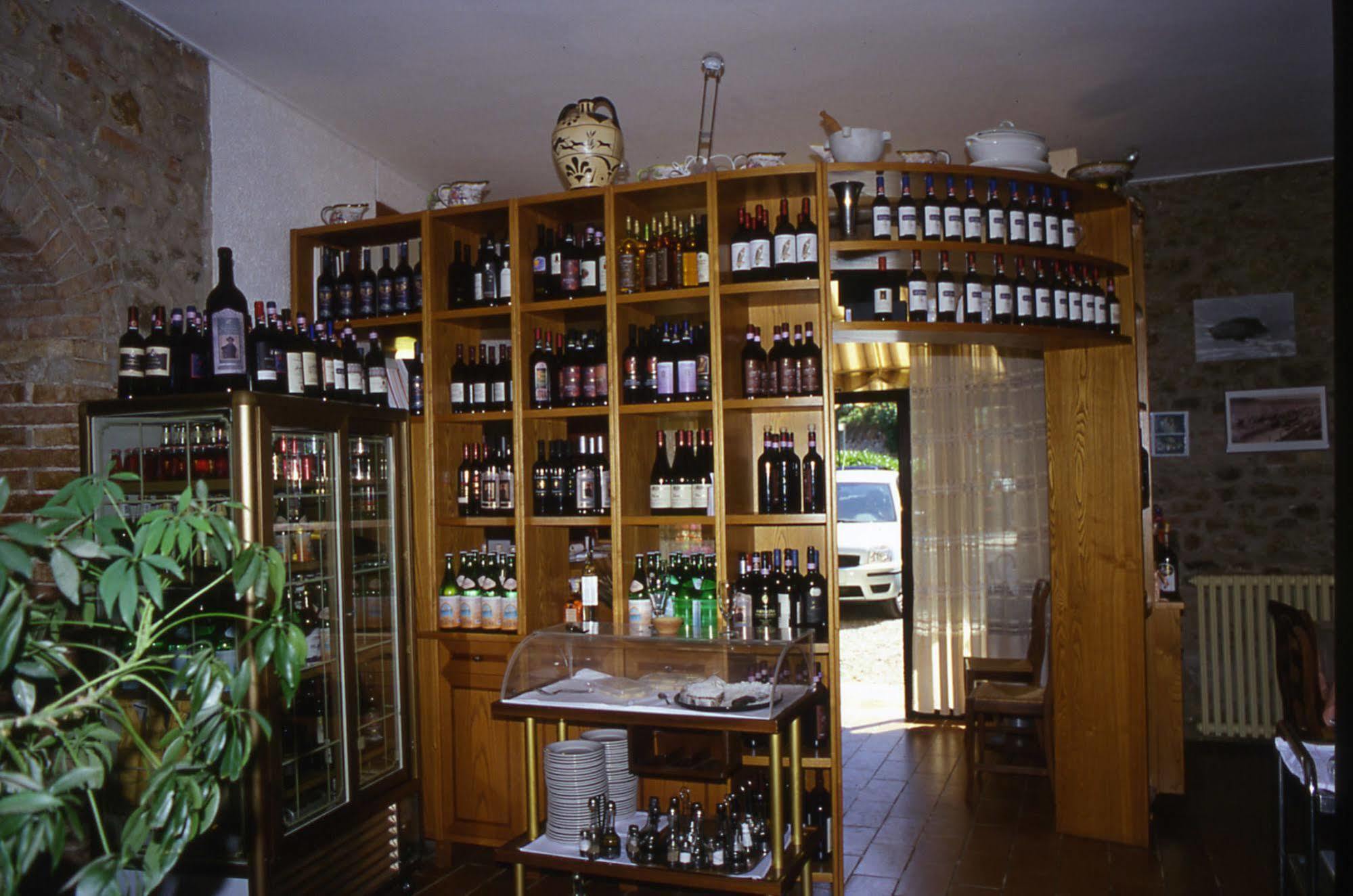 Albergo Ristorante Da Vestro Monticiano Dış mekan fotoğraf